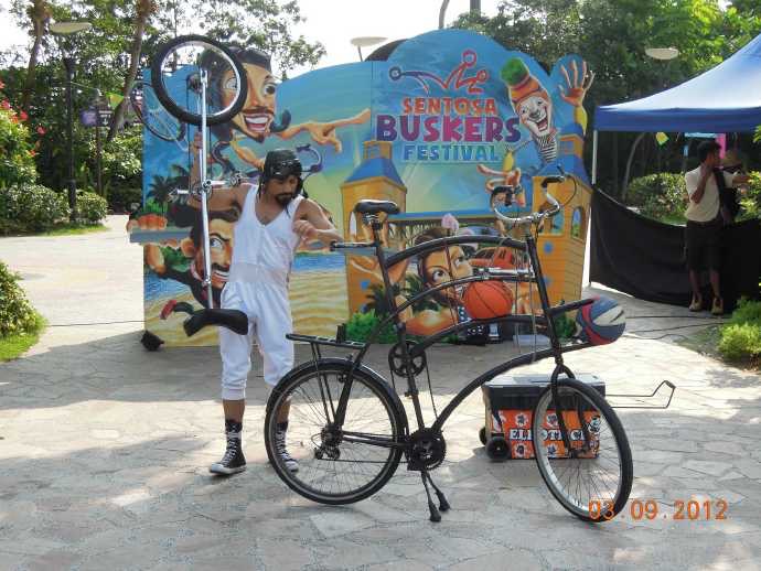 圣淘沙杂耍-01.jpeg 圣淘沙杂耍 01