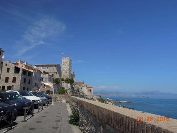 AntibesGrass-23.jpeg AntibesGrass 23