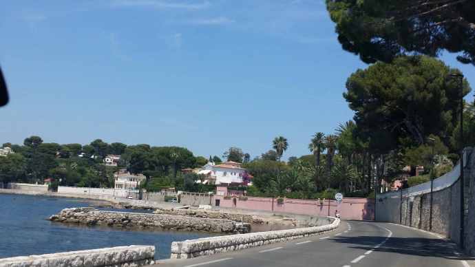 AntibesGrass-29.jpeg AntibesGrass 29