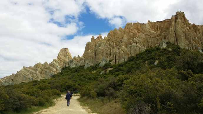 CliffPuzzling-04.jpeg CliffPuzzling 04