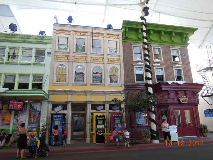 GCMovieWorld-03.jpeg GCMovieWorld 03