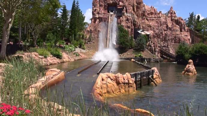 GCMovieWorld-09.jpeg GCMovieWorld 09