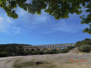 Read more about the article 2015.06.29 法国南部（五）尼姆（Nime）:嘉德水道及古罗马竞技场