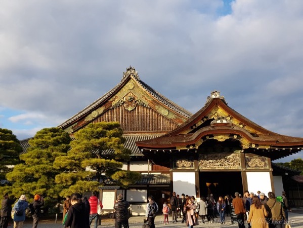 sidedoor.jpg Sidedoor