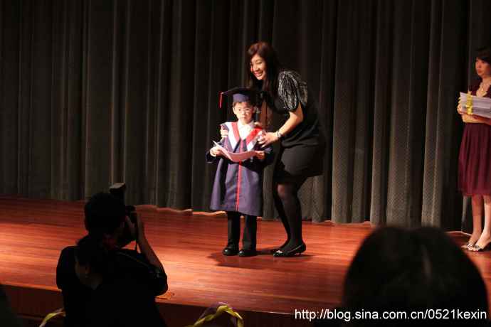 2010年度毕业-03.jpeg 2010年度毕业 03