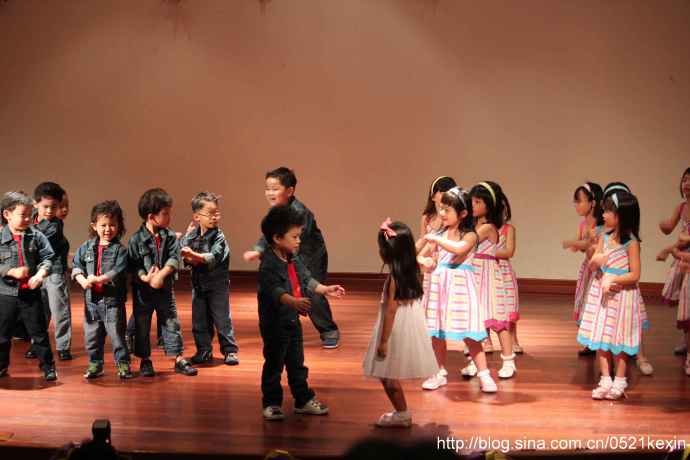 2010年度毕业-04.jpeg 2010年度毕业 04