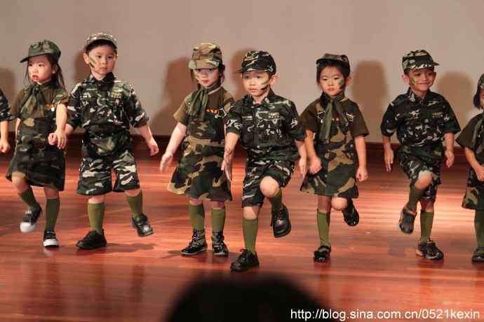 2010年度毕业-05.jpeg 2010年度毕业 05