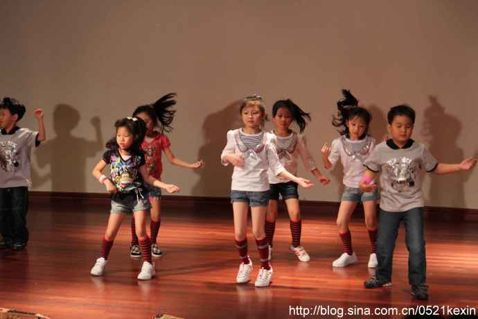 2010年度毕业-10.jpeg 2010年度毕业 10